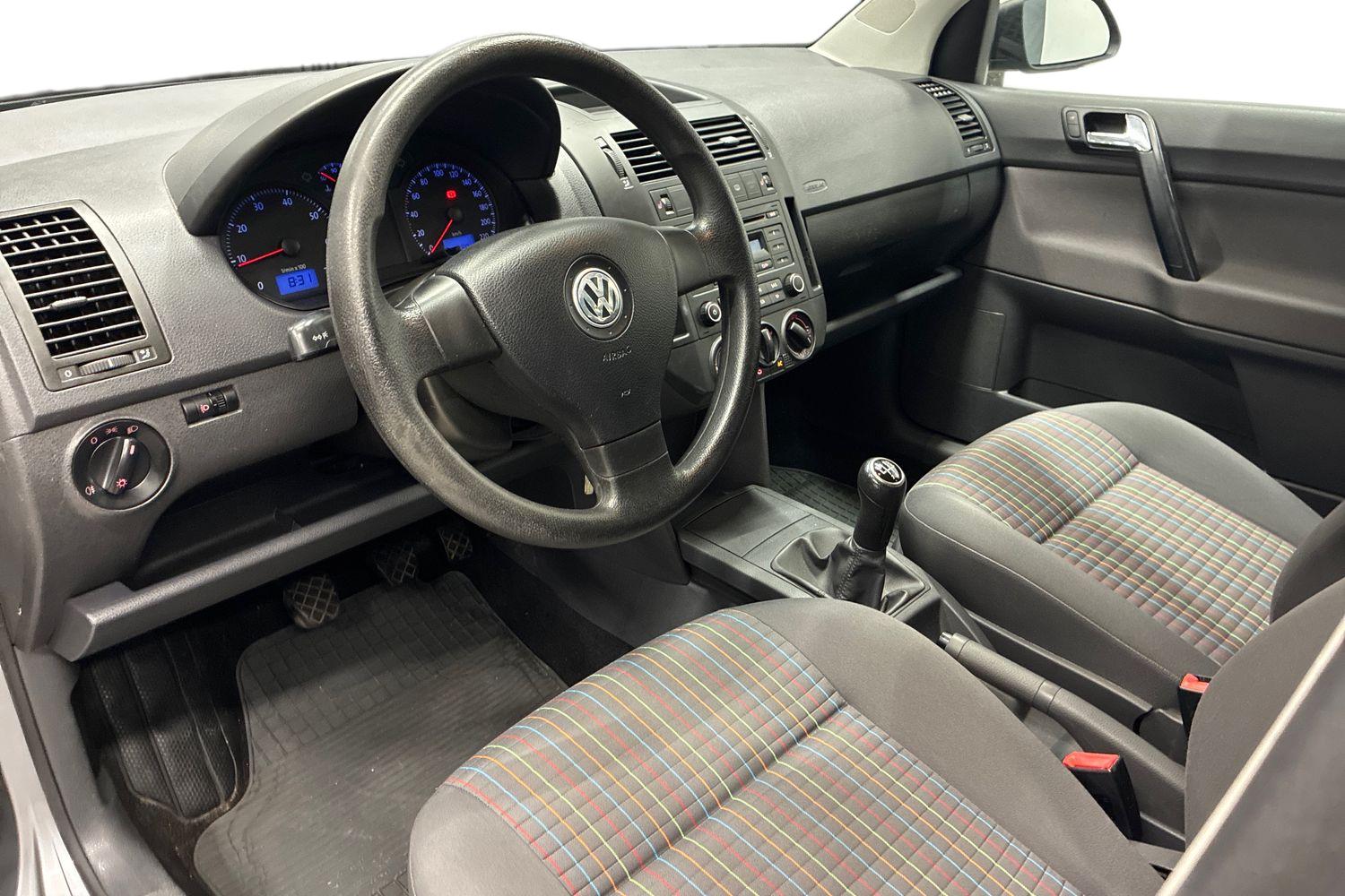 Volkswagen Polo Trendline 1,4 59 kW 4d 2009, kuva 6/19