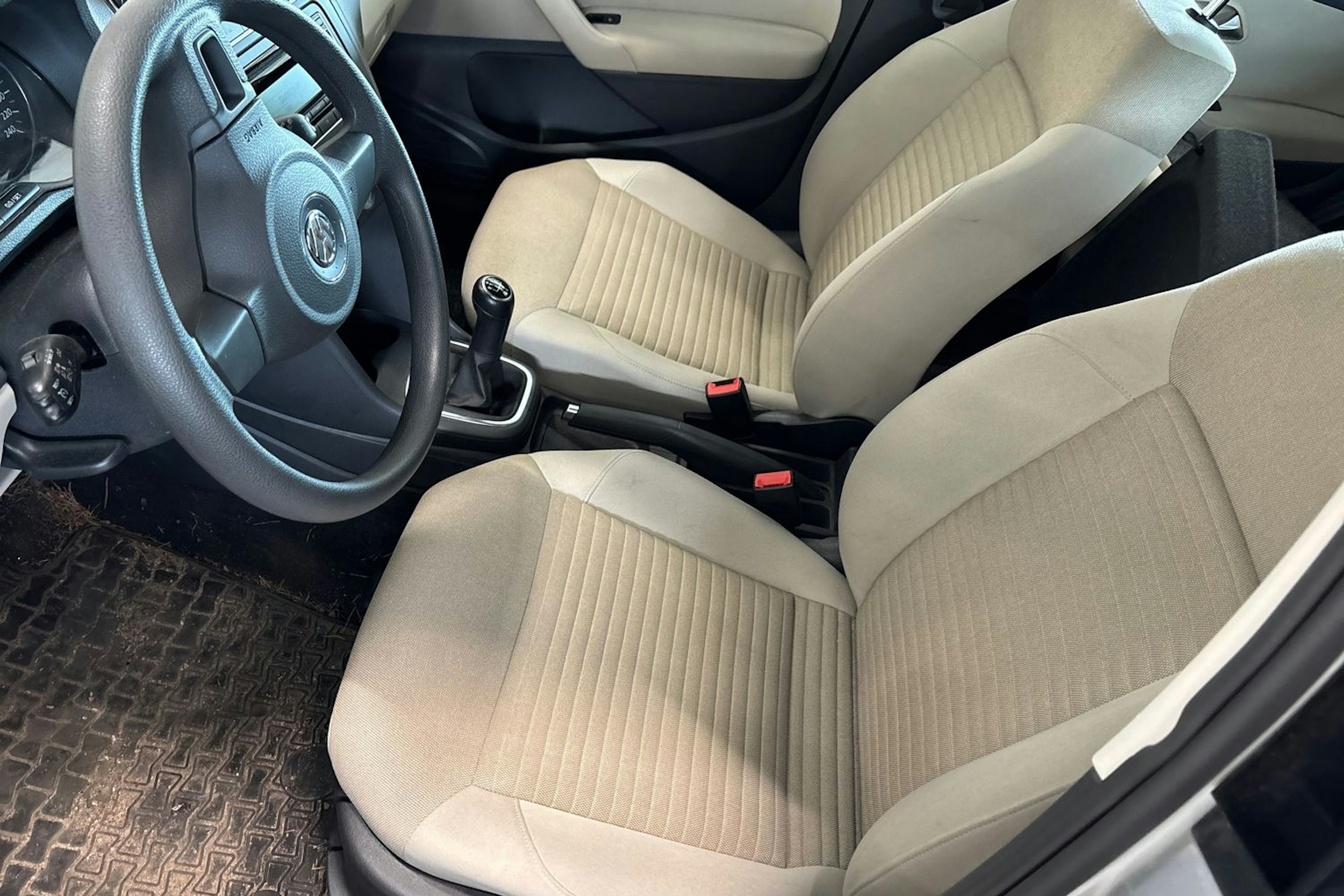 harmaa Volkswagen Polo 2010 kuva 3.