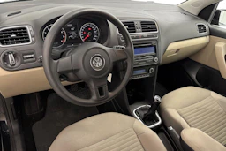 musta Volkswagen Polo 2010 kuva 6.
