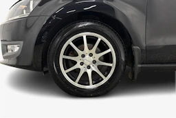 musta Volkswagen Polo 2010 kuva 9.