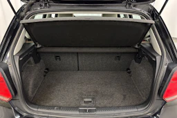 musta Volkswagen Polo 2010 kuva 11.