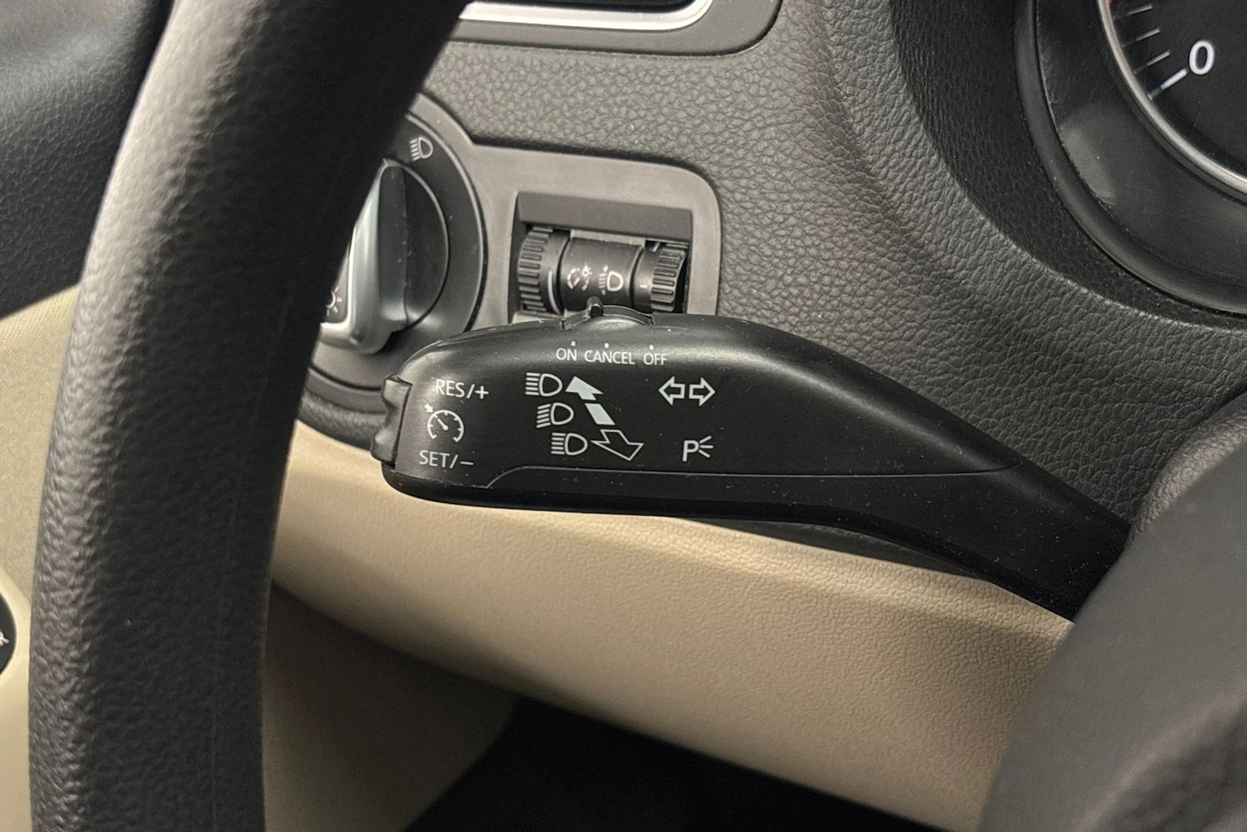 musta Volkswagen Polo 2010 kuva 14.
