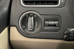 musta Volkswagen Polo 2010 kuva 16.