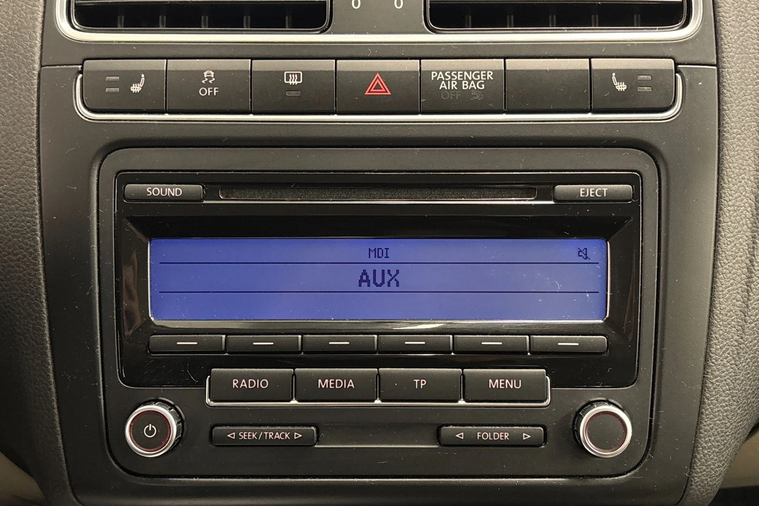 musta Volkswagen Polo 2010 kuva 18.