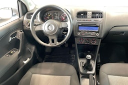 harmaa Volkswagen Polo 2011 kuva 9.