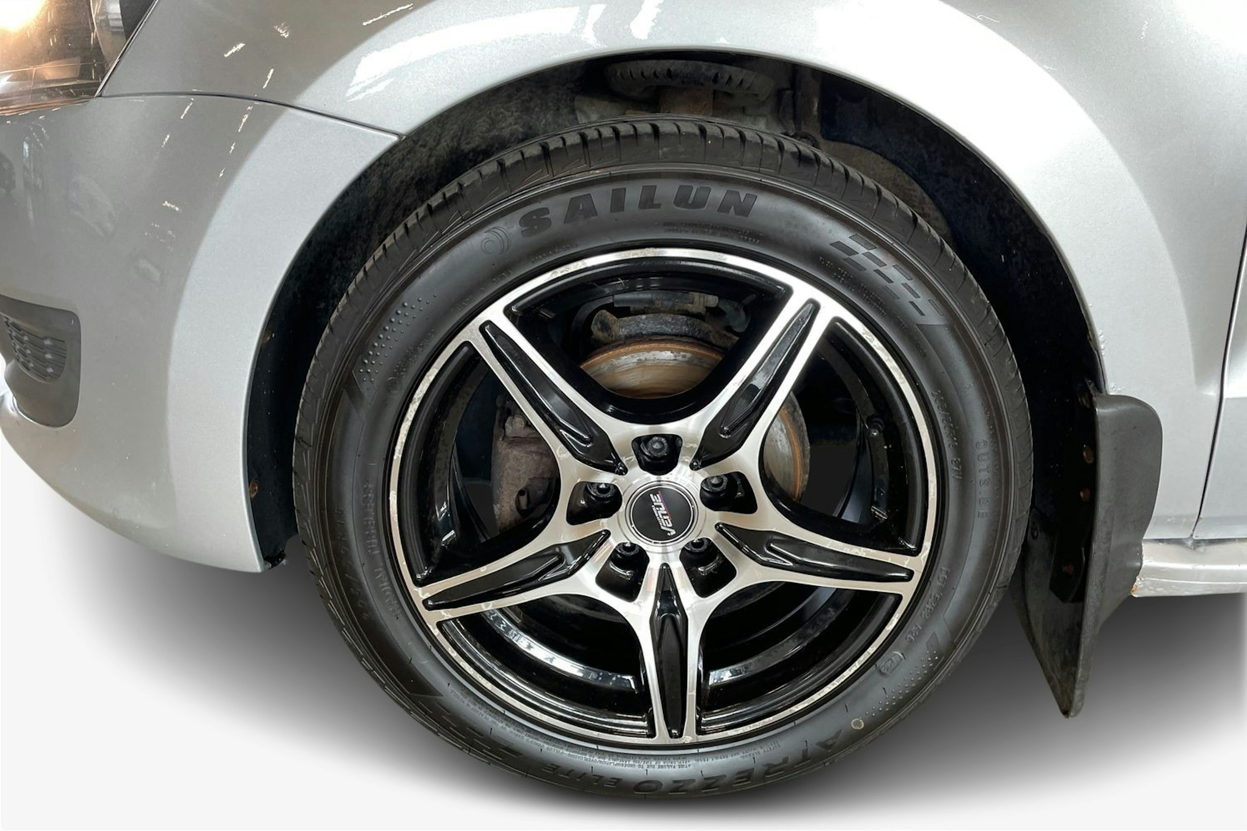 harmaa Volkswagen Polo 2011 kuva 11.