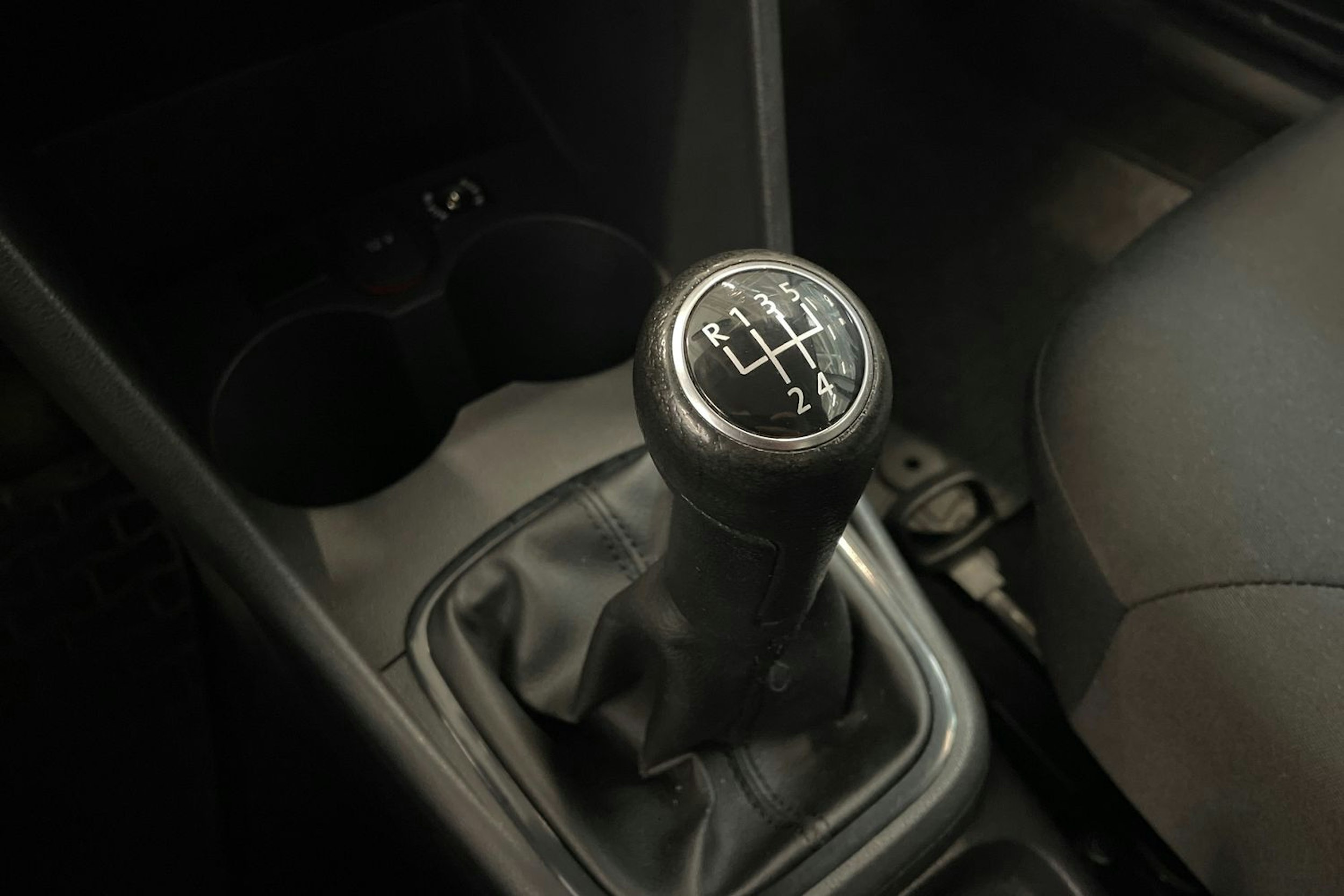 harmaa Volkswagen Polo 2011 kuva 20.