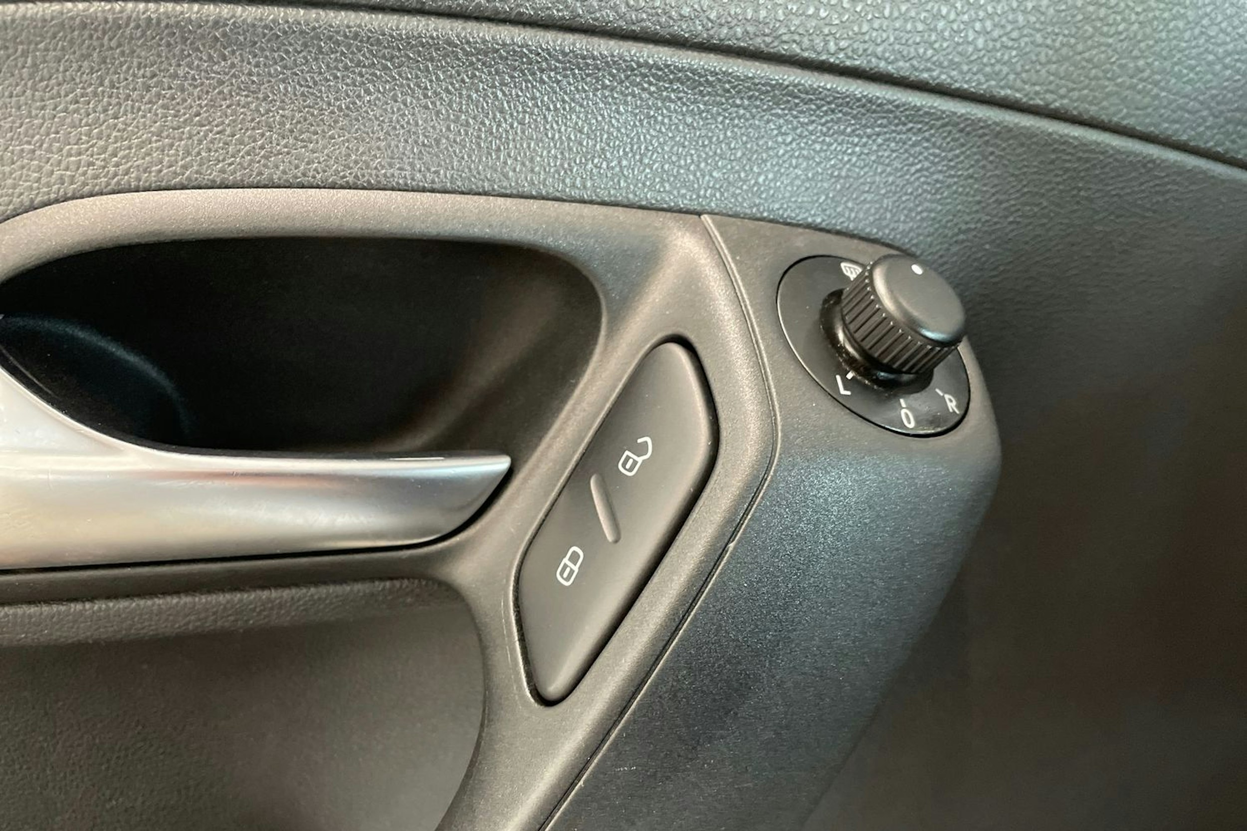 harmaa Volkswagen Polo 2011 kuva 24.