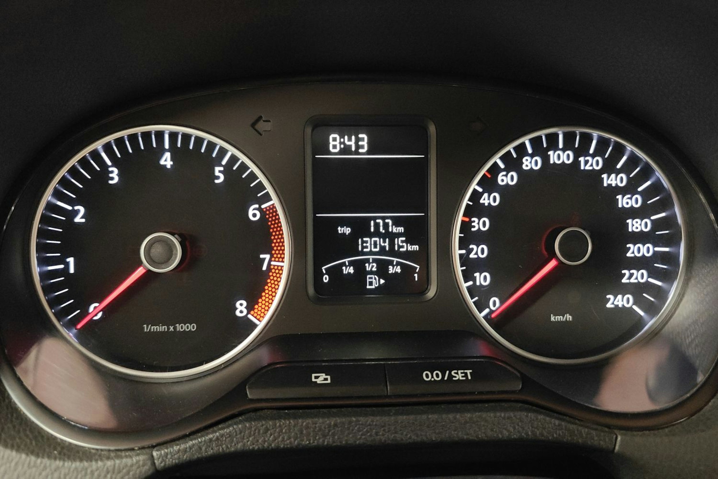 met. oranssi Volkswagen Polo 2010 kuva 16.