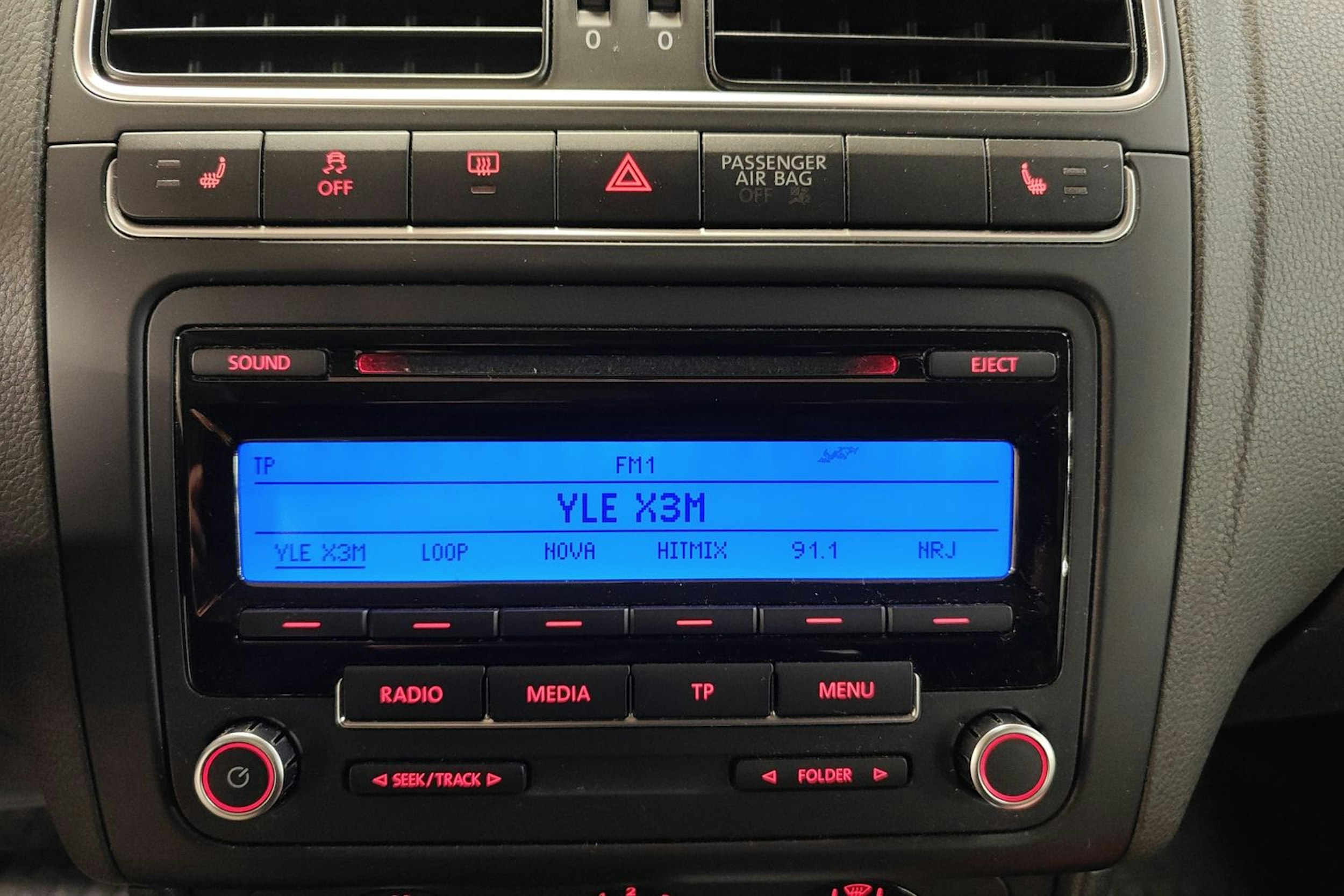 met. oranssi Volkswagen Polo 2010 kuva 17.