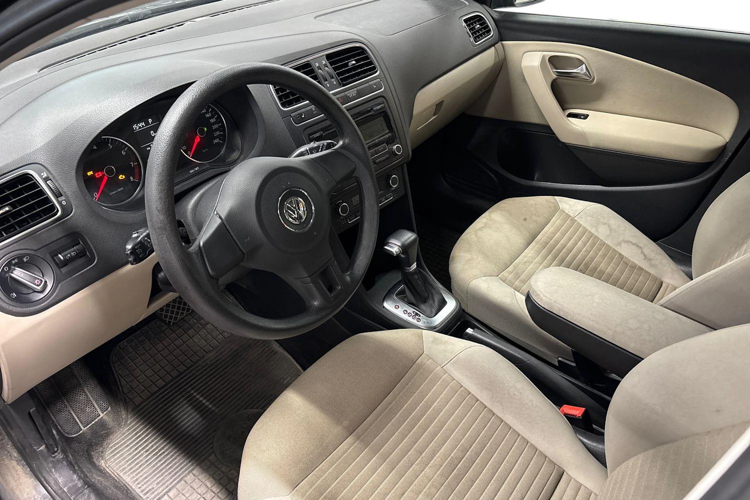 musta Volkswagen Polo 2010 kuva 3.