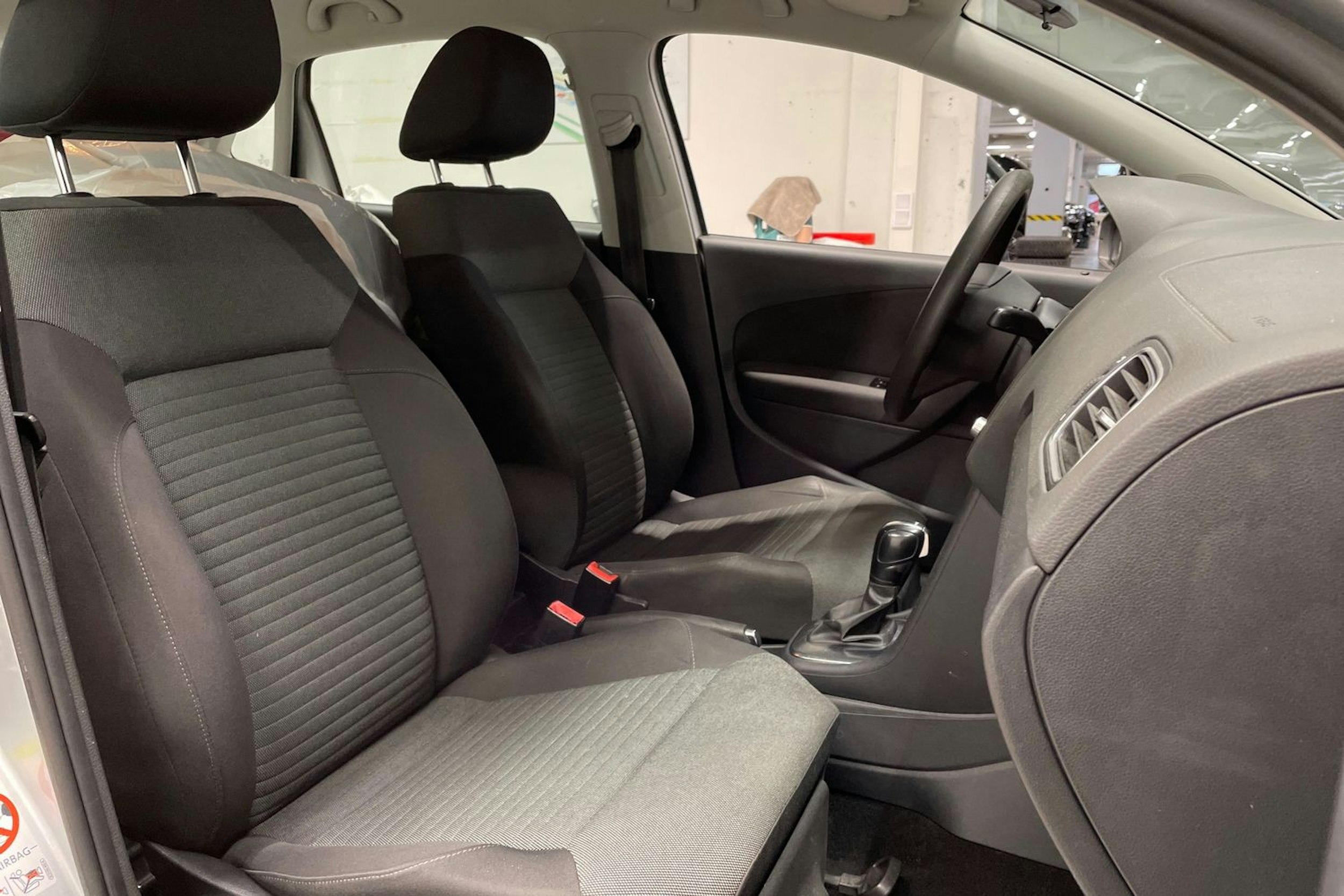 harmaa Volkswagen Polo 2010 kuva 22.