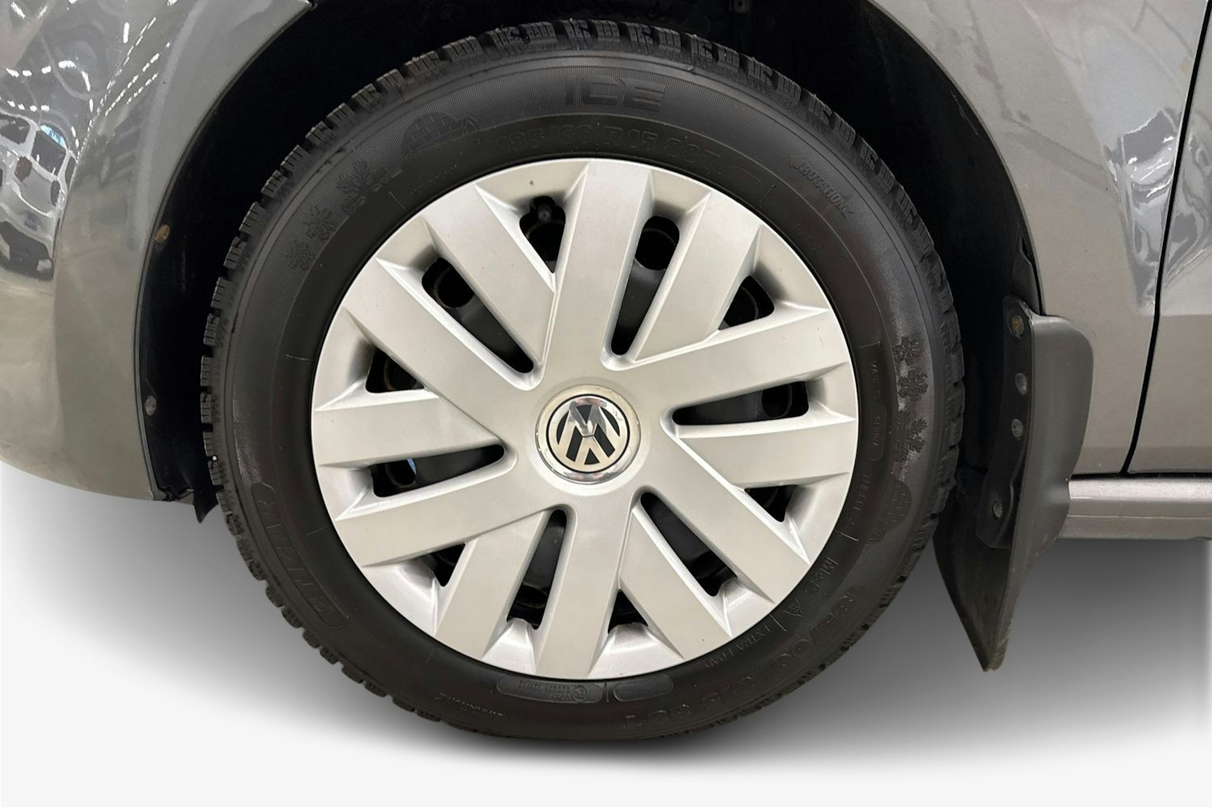 harmaa Volkswagen Polo 2011 kuva 11.