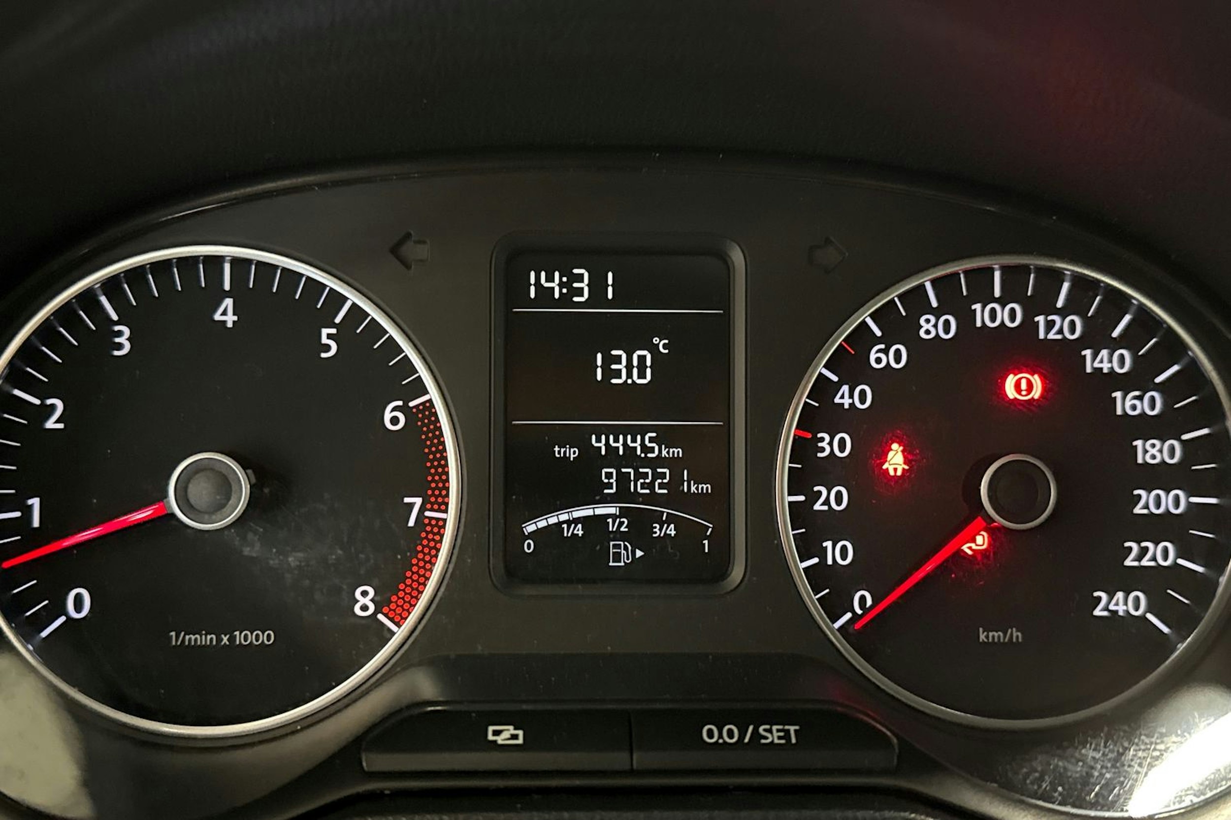 harmaa Volkswagen Polo 2011 kuva 16.