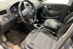 harmaa Volkswagen Polo 2011 kuva 3.