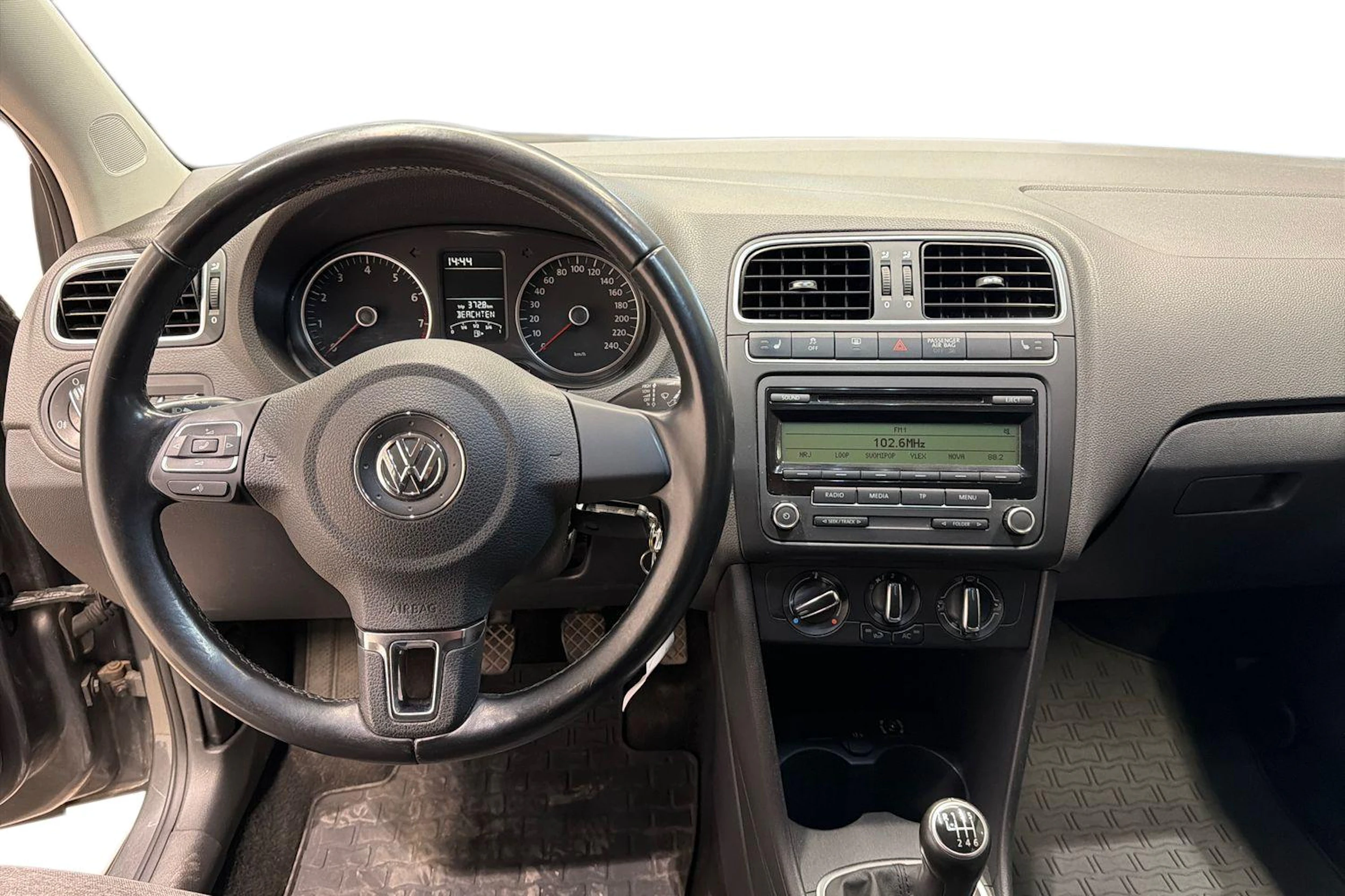 harmaa Volkswagen Polo 2011 kuva 7.
