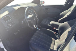 valkoinen Volkswagen Polo 2011 kuva 3.