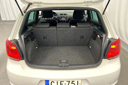 valkoinen Volkswagen Polo 2011 kuva 13.