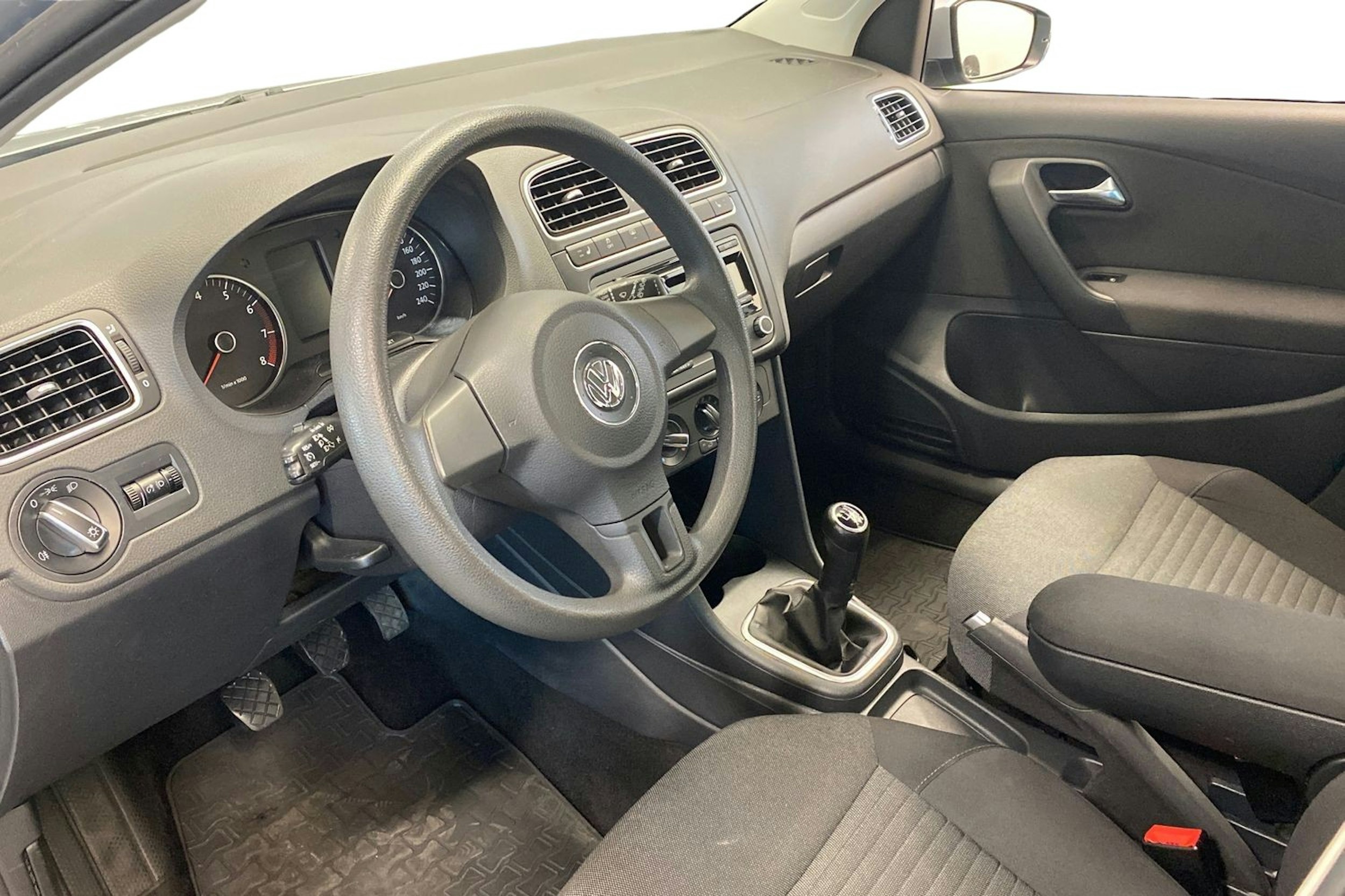 met. harmaa Volkswagen Polo 2011 kuva 7.