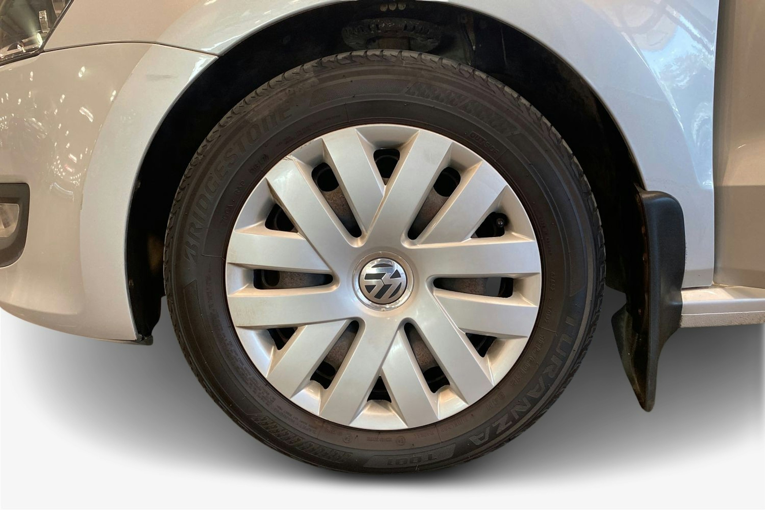 met. harmaa Volkswagen Polo 2011 kuva 11.