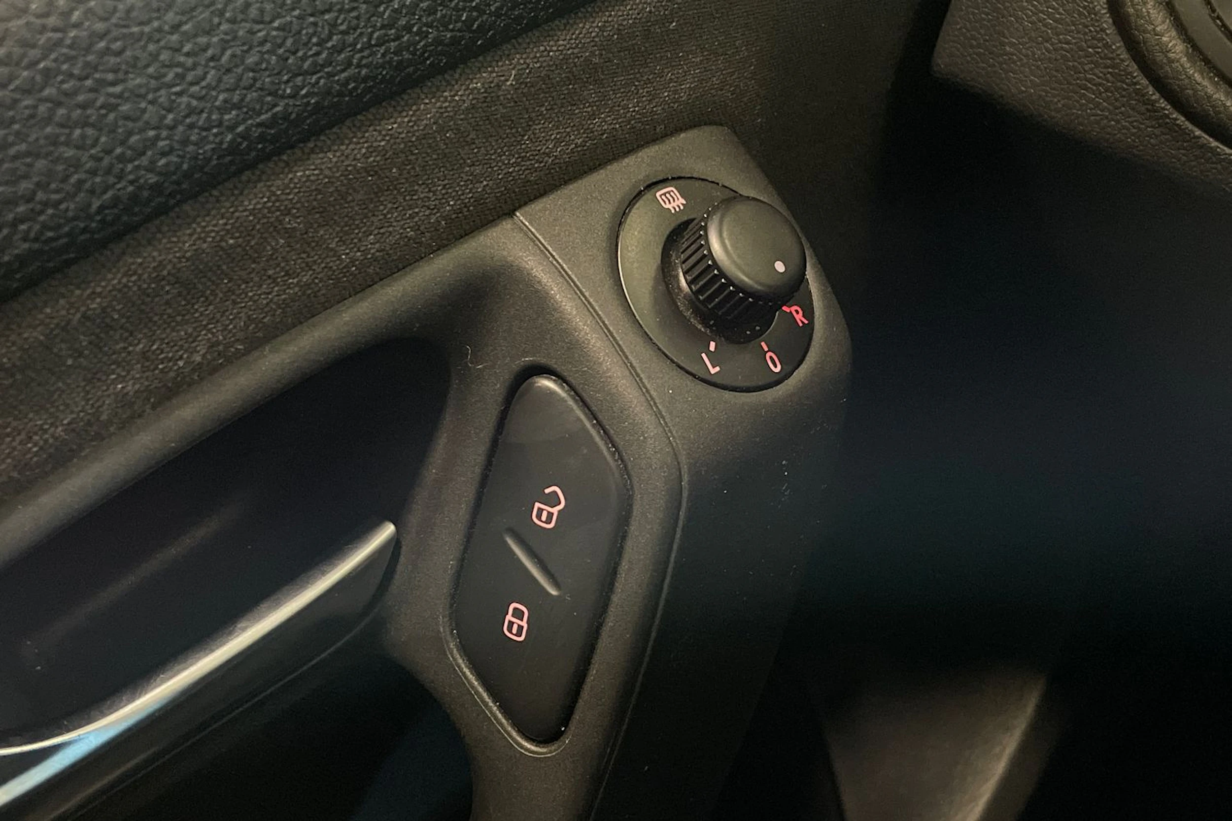 valkoinen Volkswagen Polo 2011 kuva 24.