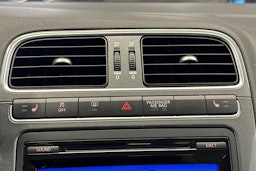 musta Volkswagen Polo 2011 kuva 17.