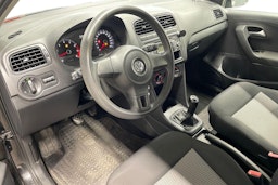musta Volkswagen Polo 2011 kuva 5.