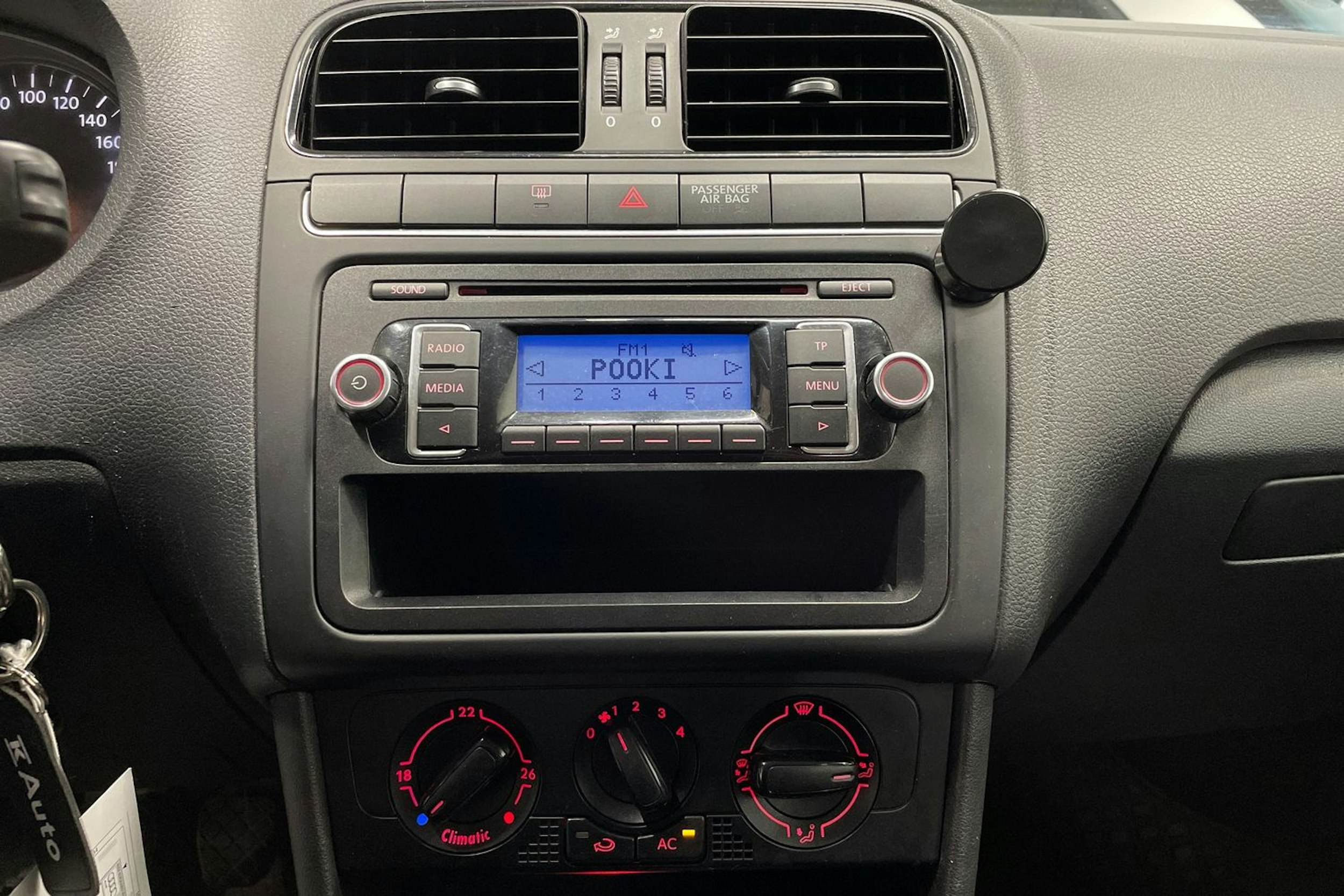 musta Volkswagen Polo 2011 kuva 34.