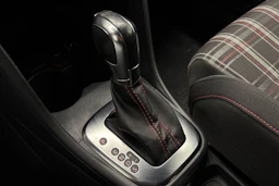 valkoinen Volkswagen Polo 2012 kuva 20.