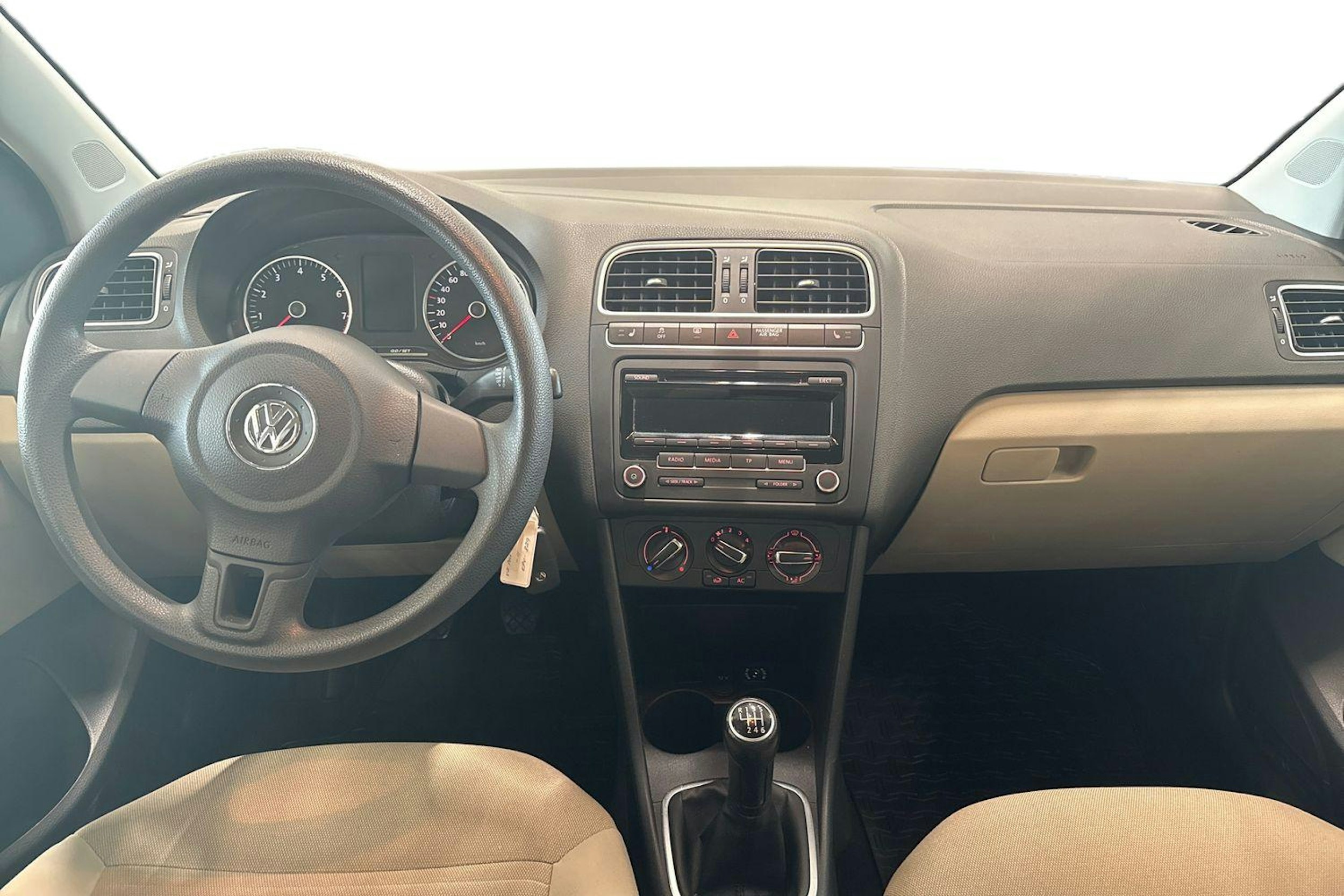 musta Volkswagen Polo 2011 kuva 7.