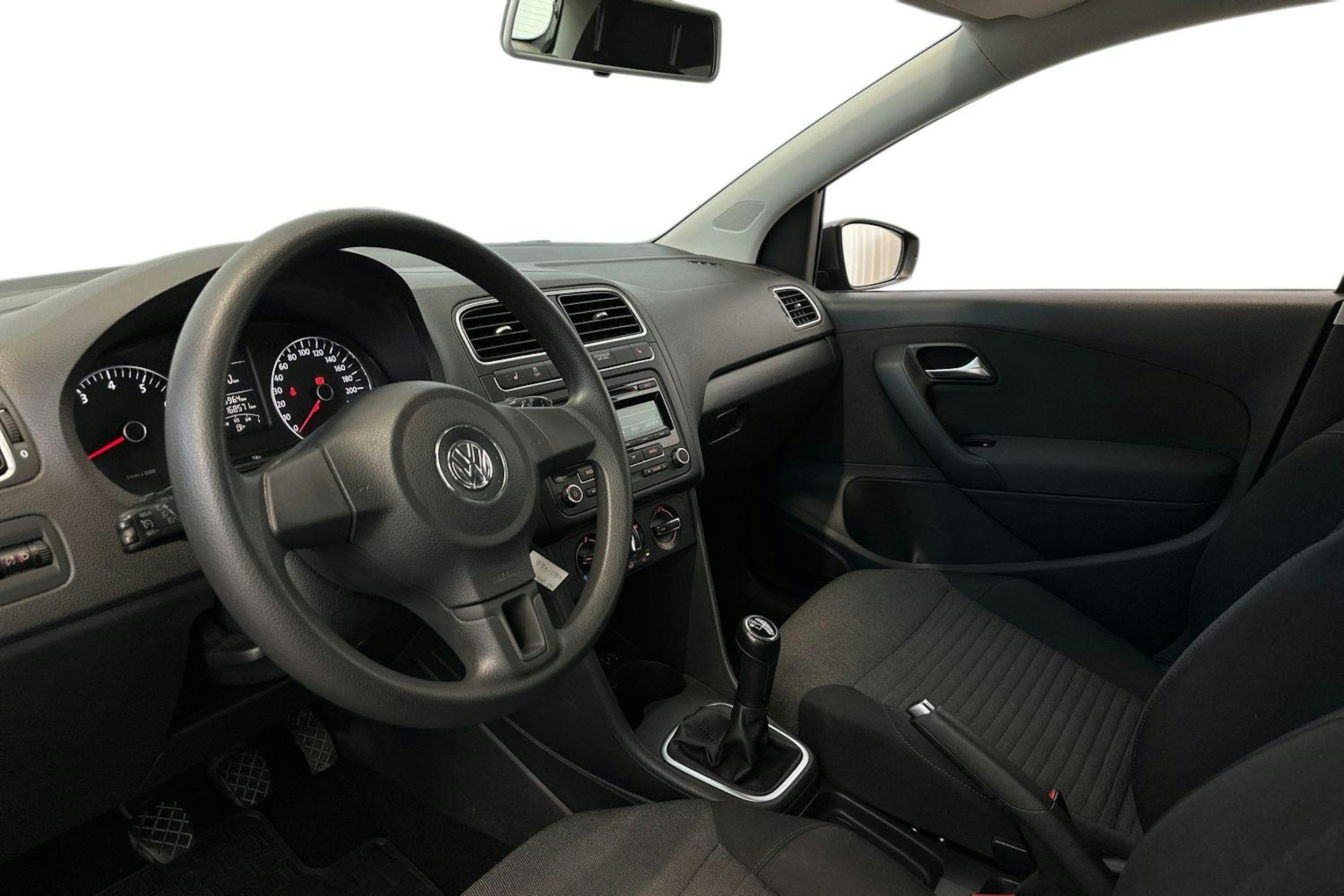 harmaa Volkswagen Polo 2012 kuva 6.