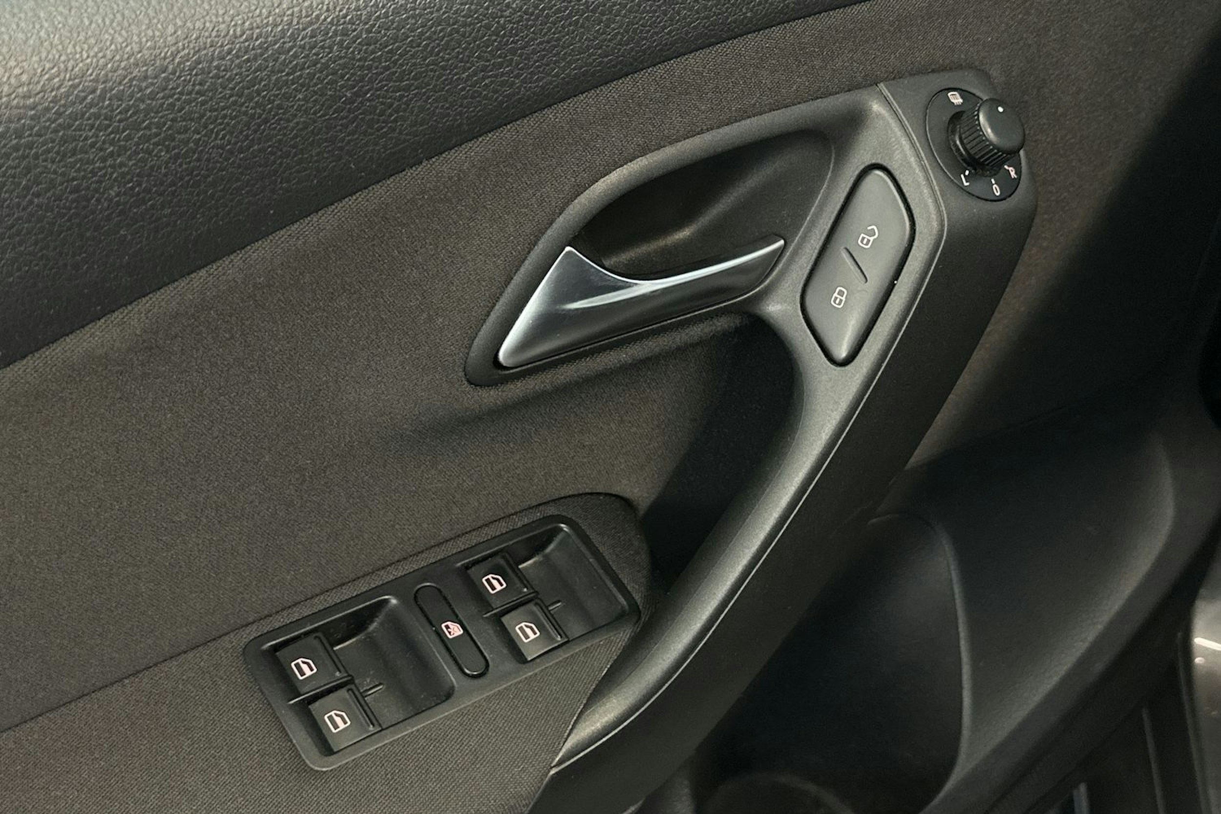 harmaa Volkswagen Polo 2012 kuva 14.