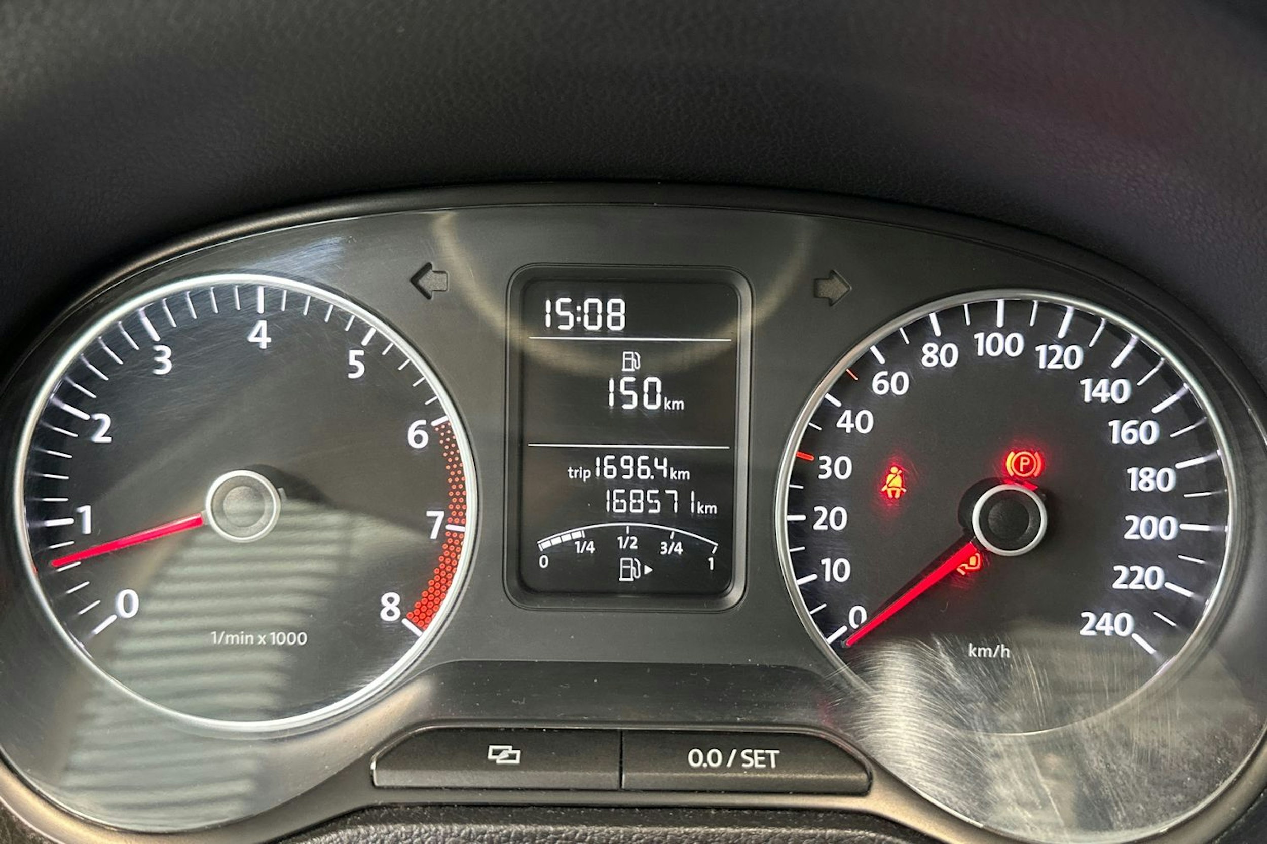 harmaa Volkswagen Polo 2012 kuva 17.