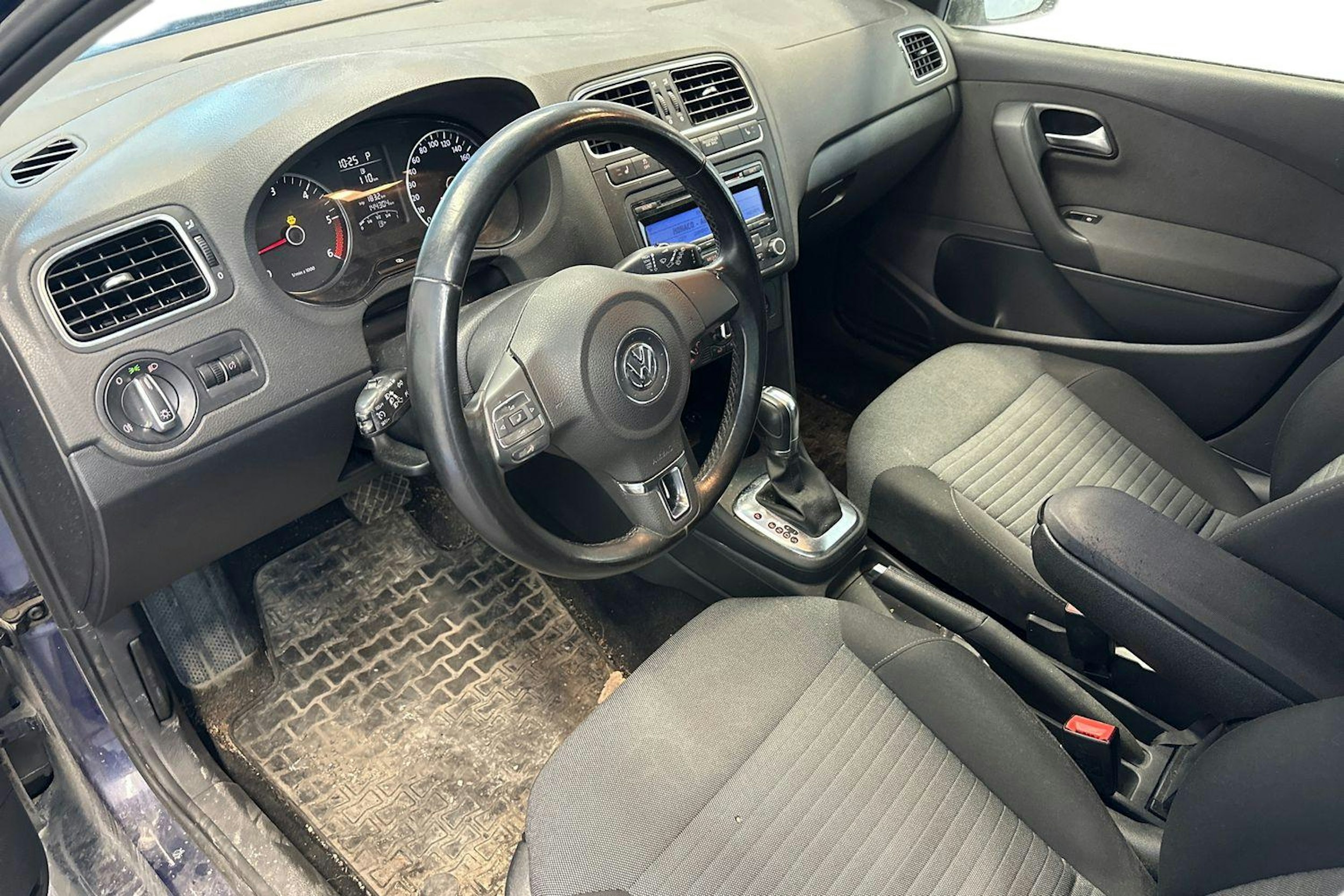 sininen Volkswagen Polo 2011 kuva 3.