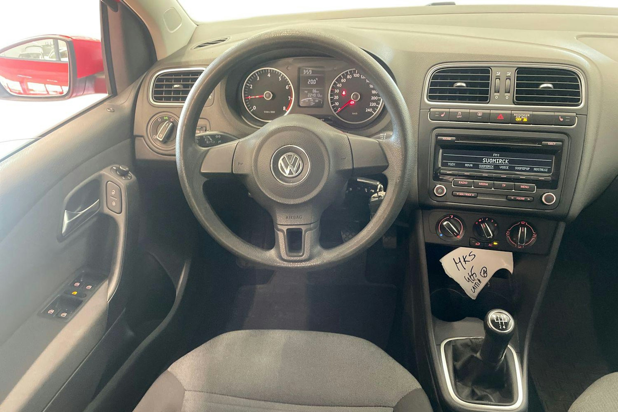 punainen Volkswagen Polo 2011 kuva 7.