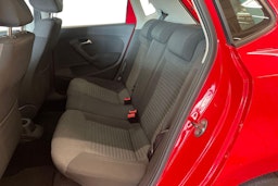 punainen Volkswagen Polo 2011 kuva 8.
