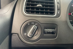 punainen Volkswagen Polo 2011 kuva 15.