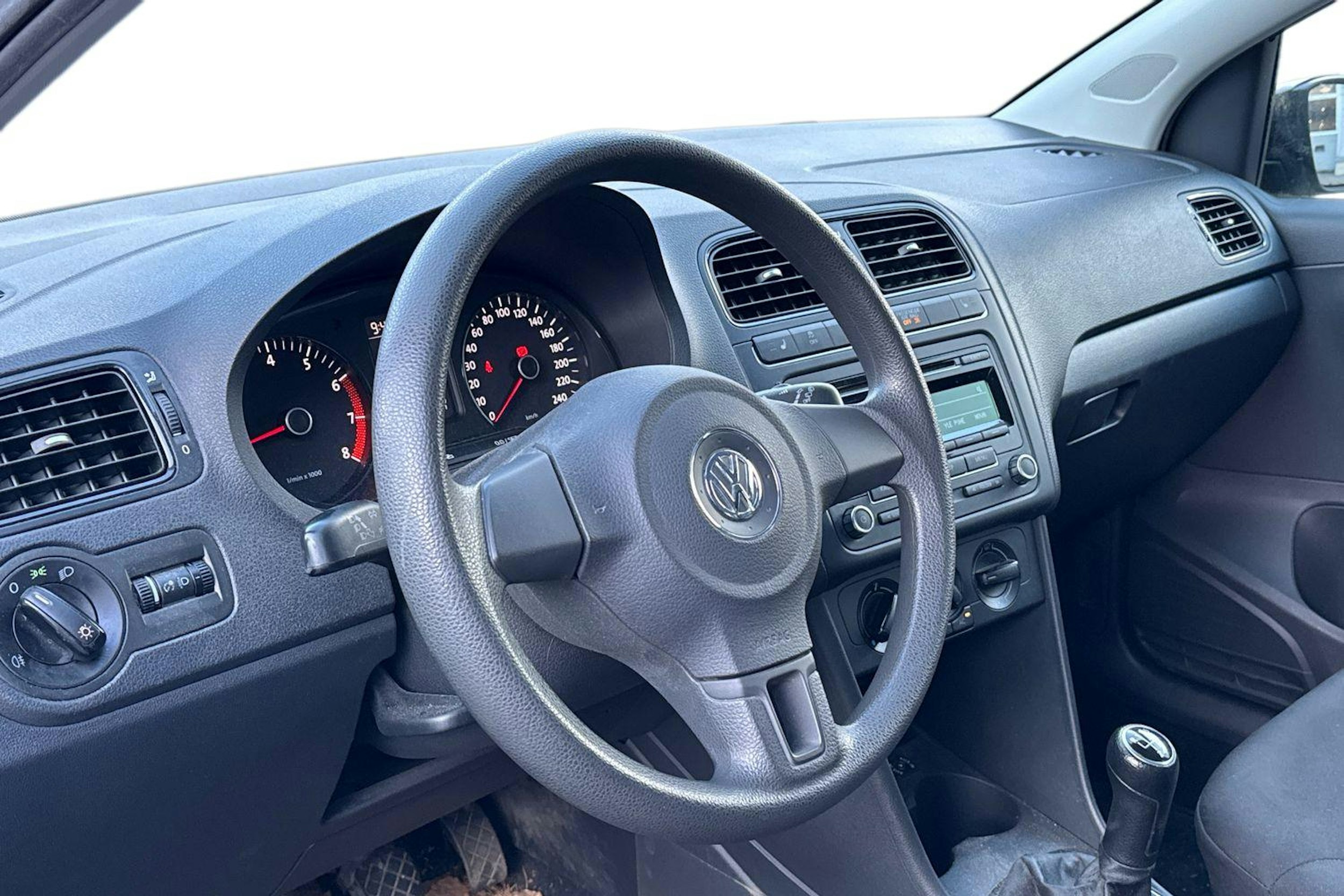 musta Volkswagen Polo 2011 kuva 3.