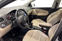 harmaa Volkswagen Polo 2011 kuva 6.
