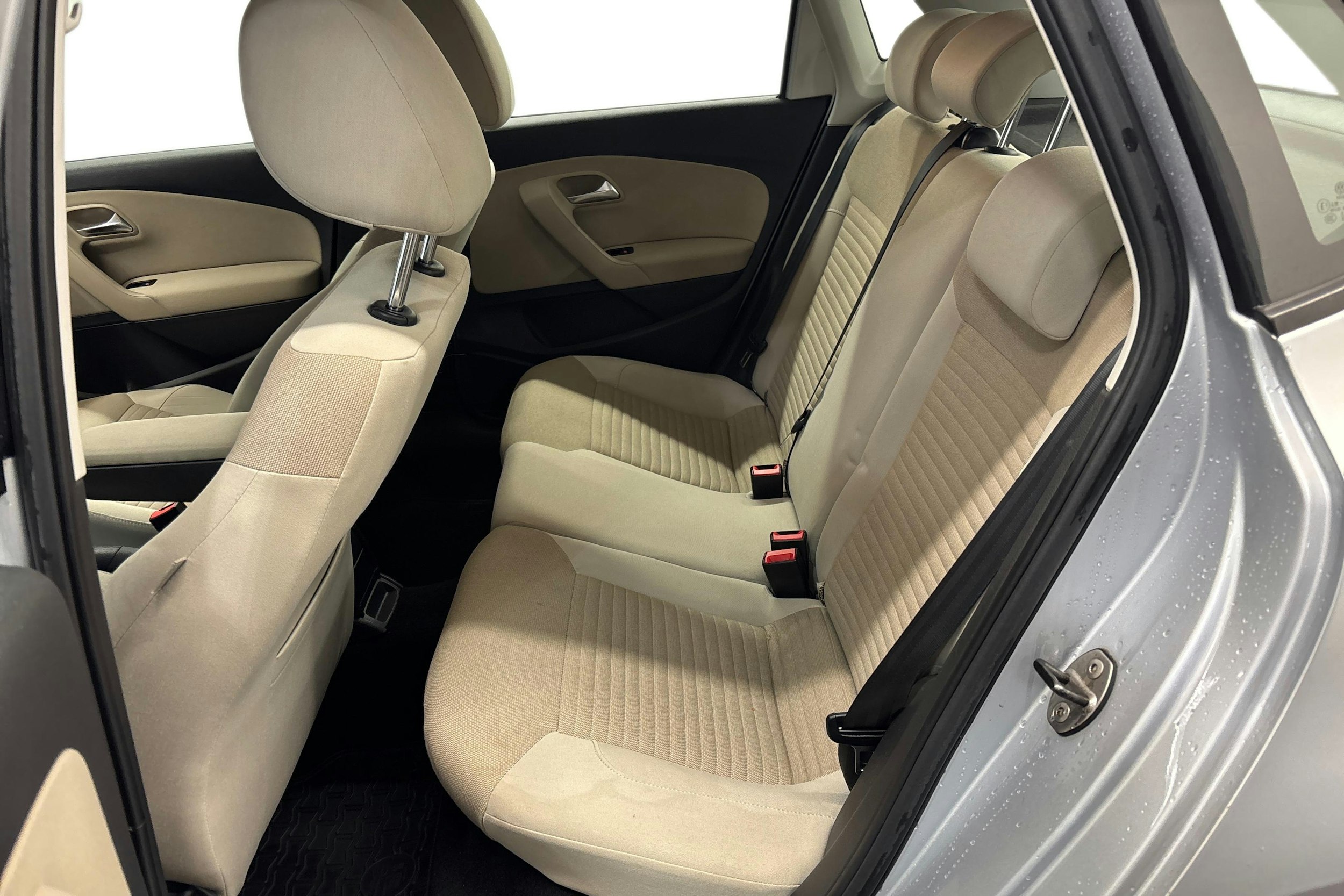 harmaa Volkswagen Polo 2011 kuva 8.