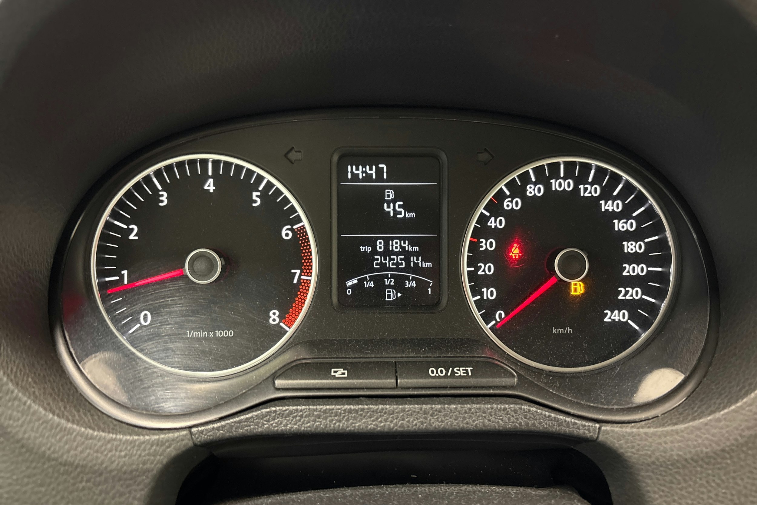 harmaa Volkswagen Polo 2011 kuva 19.