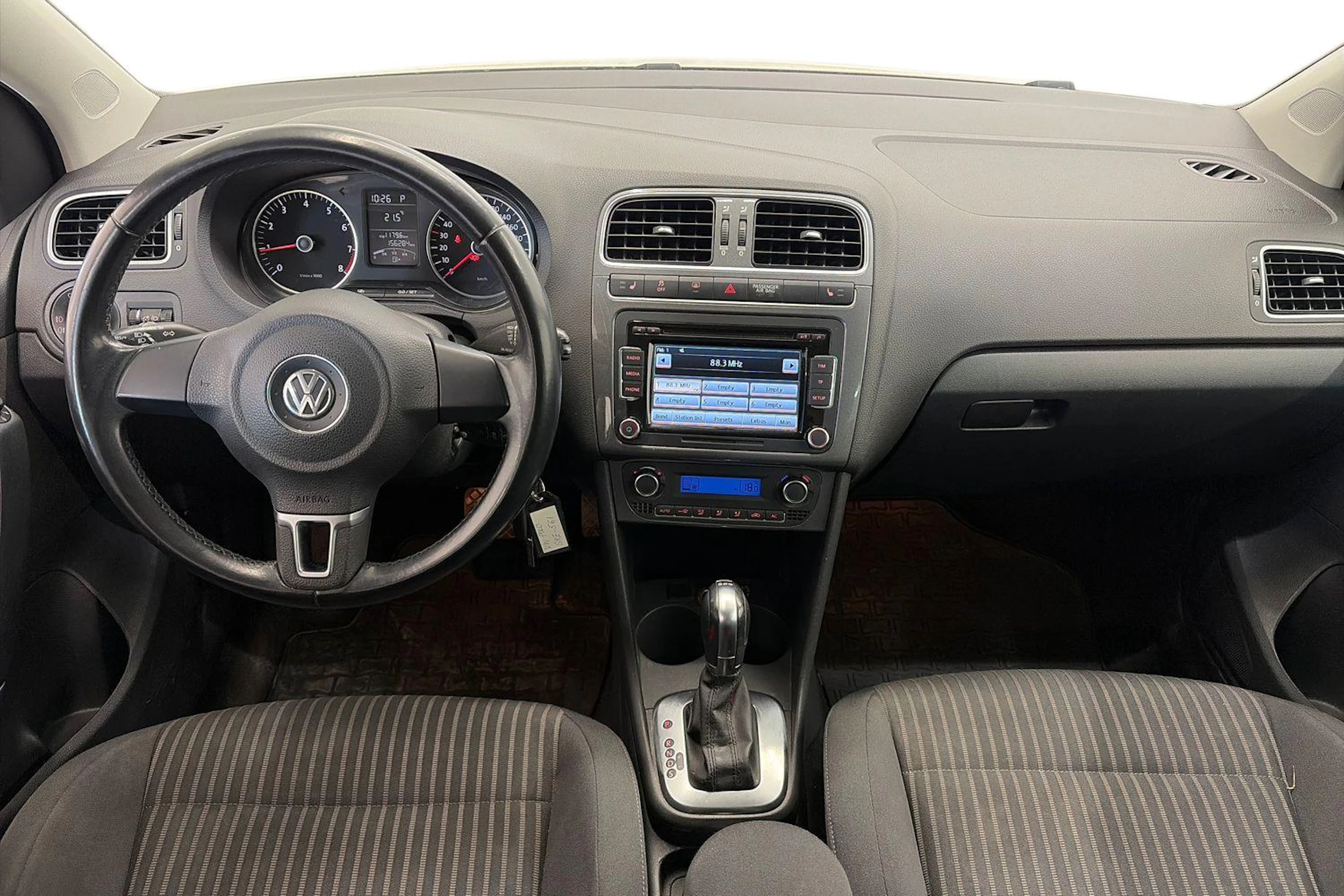 valkoinen Volkswagen Polo 2011 kuva 7.