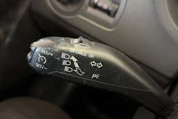 valkoinen Volkswagen Polo 2011 kuva 14.