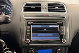 valkoinen Volkswagen Polo 2011 kuva 15.