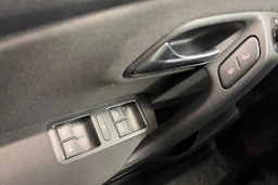 valkoinen Volkswagen Polo 2011 kuva 18.