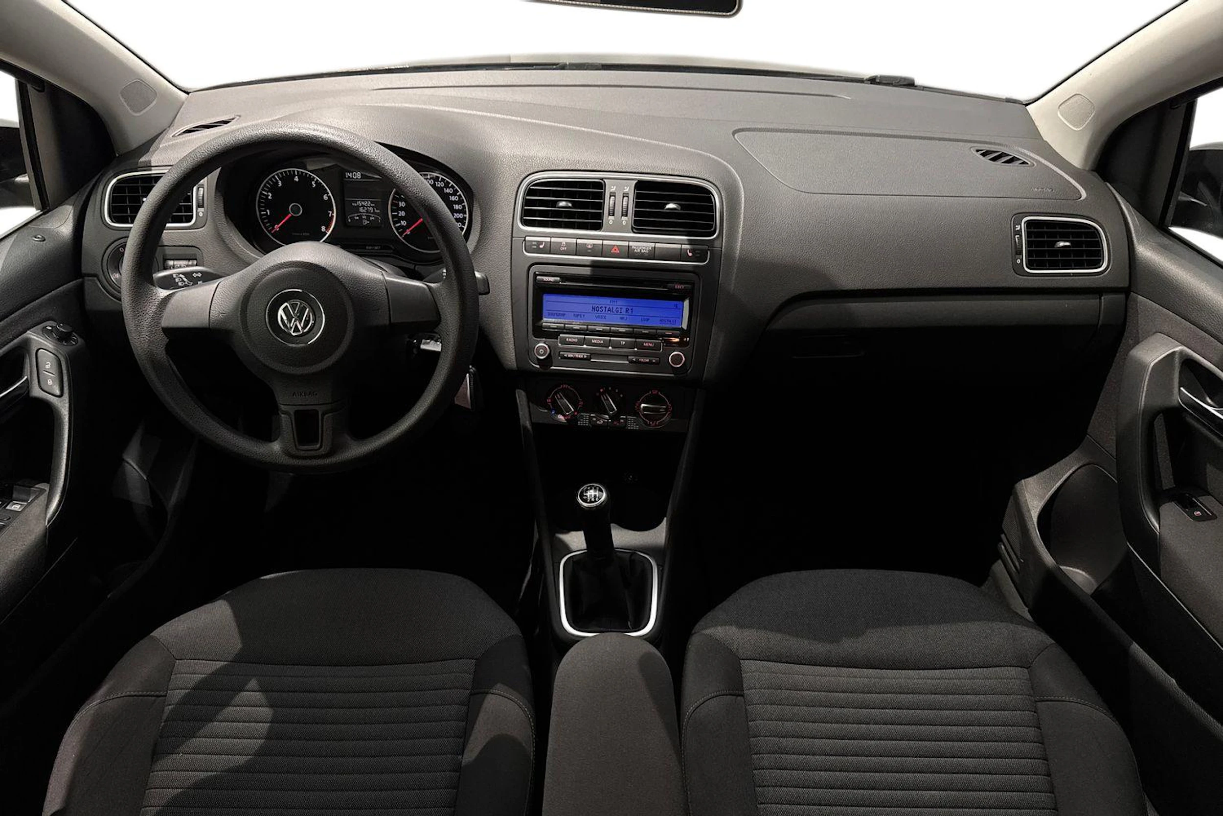 musta Volkswagen Polo 2011 kuva 7.