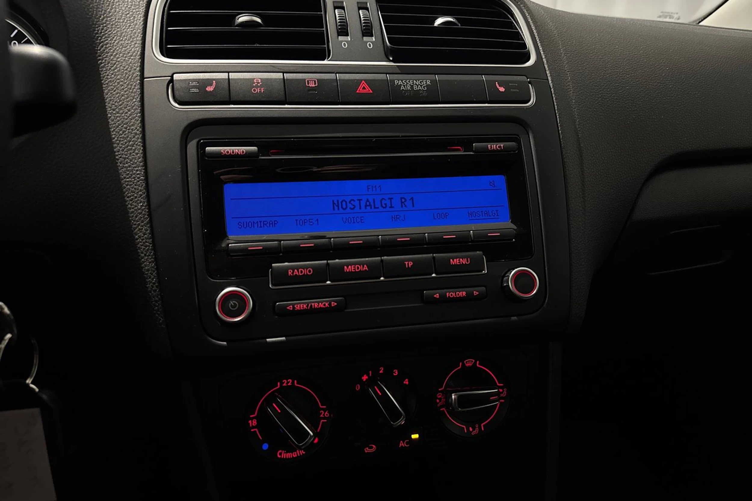musta Volkswagen Polo 2011 kuva 16.