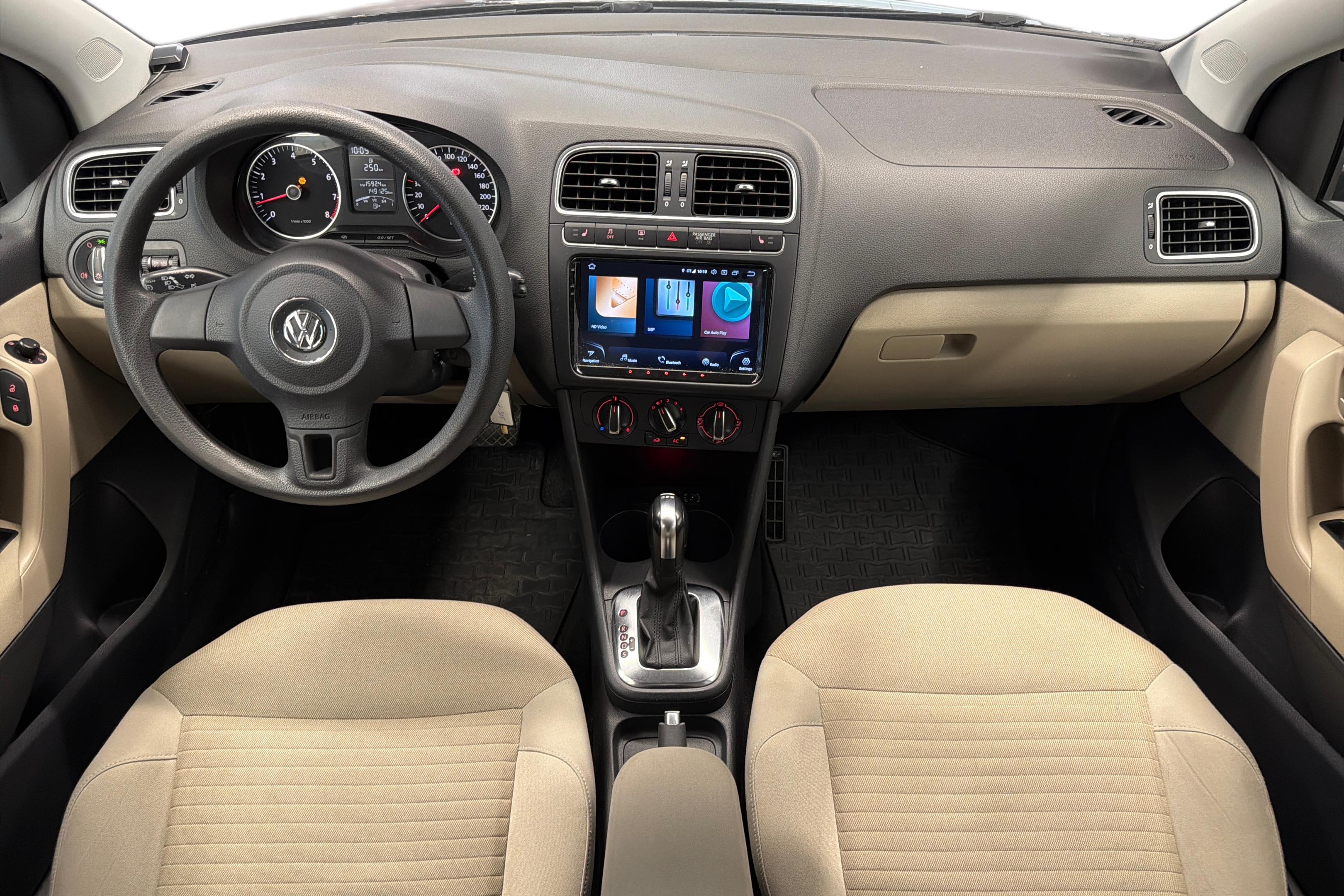 Volkswagen Polo 2011, photo 7/23