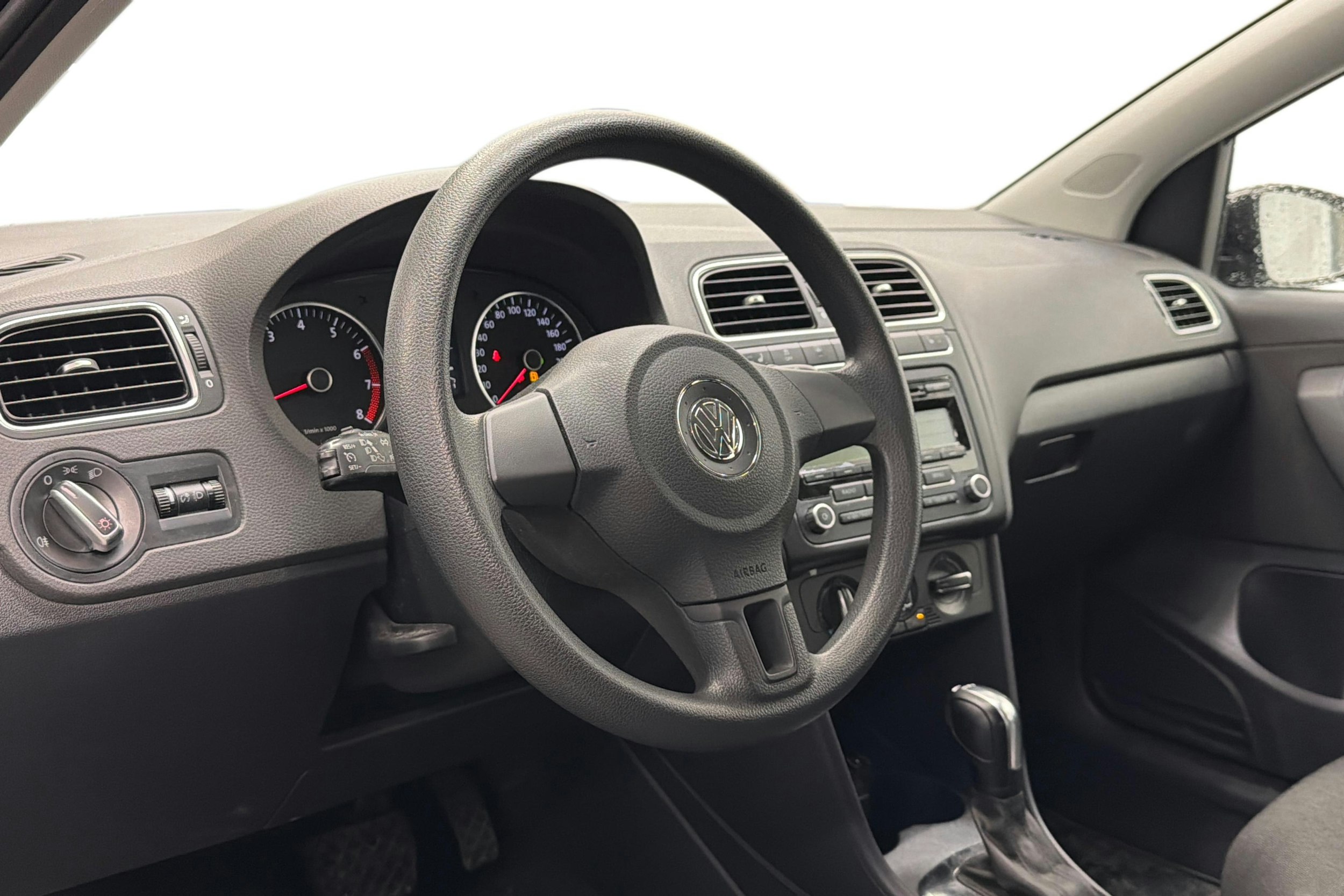 met. musta Volkswagen Polo 2011 kuva 3.