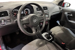 punainen Volkswagen Polo 2013 kuva 7.